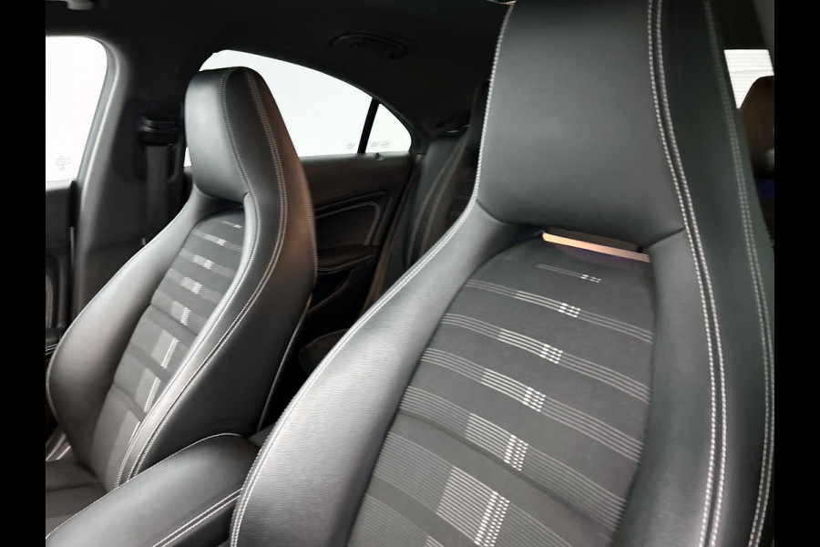 Mercedes-Benz CLA-Klasse 200 Prestige AMG-Styling (Goed OnderH, Navi, Camera, PDC V+A, StoelV, Cruise Con, Etc)