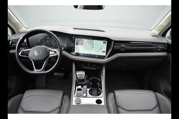 Volkswagen Touareg 3.0 TSi eHybrid ATMOSPHERE 4MOTION TREKHAAK/HEAD-UP/PANORAMADAK