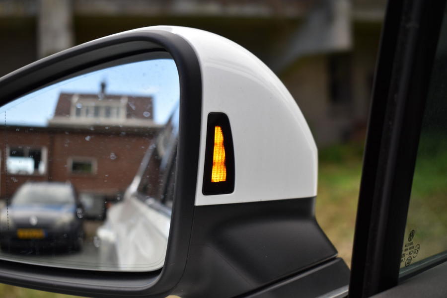 Volkswagen Touareg 3.0 TSi eHybrid ATMOSPHERE 4MOTION TREKHAAK/HEAD-UP/PANORAMADAK