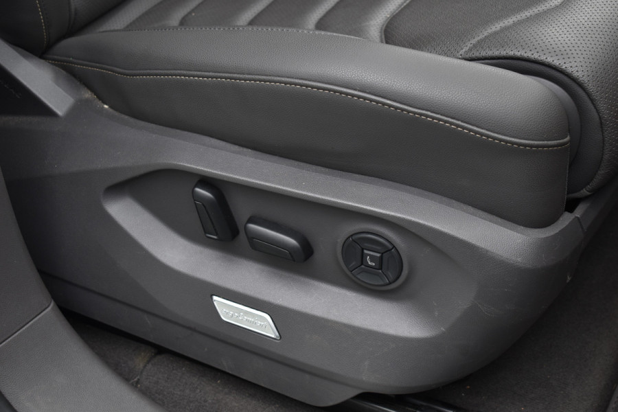 Volkswagen Touareg 3.0 TSi eHybrid ATMOSPHERE 4MOTION TREKHAAK/HEAD-UP/PANORAMADAK