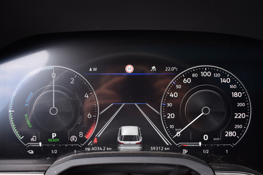 Volkswagen Touareg 3.0 TSi eHybrid ATMOSPHERE 4MOTION TREKHAAK/HEAD-UP/PANORAMADAK