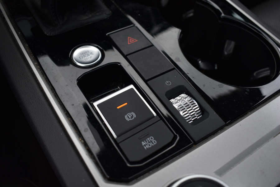 Volkswagen Touareg 3.0 TSi eHybrid ATMOSPHERE 4MOTION TREKHAAK/HEAD-UP/PANORAMADAK