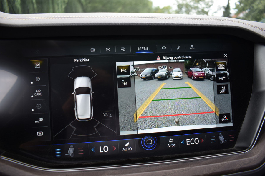 Volkswagen Touareg 3.0 TSi eHybrid ATMOSPHERE 4MOTION TREKHAAK/HEAD-UP/PANORAMADAK