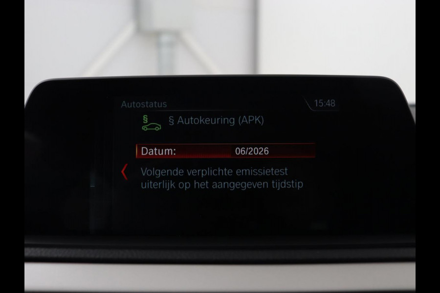 BMW 1-serie 116d | Navigatie | Parkeerhulp | Airco | Cruise control | Bluetooth | Keyless Start