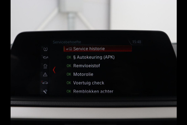 BMW 1-serie 116d | Navigatie | Parkeerhulp | Airco | Cruise control | Bluetooth | Keyless Start