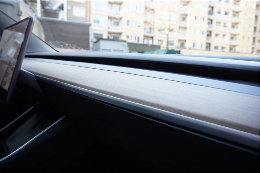 Tesla Model 3 Long Range AWD 75 kWh | BTW AUTO | Orig Nederlands | Panoramadak | Prachtige staat en staat van onderhoud |