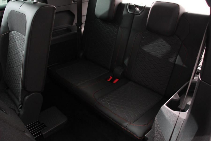 Seat Tarraco 1.5 TSI 150pk FR DSG 7p. | Navigatie | Apple Carplay/Android Auto | Camera | Parkeer sensoren | Digitale Cockpit | Lichtmetalen velgen | Stoelverwarming | Stoel bestuurder electrisch verstelbaar