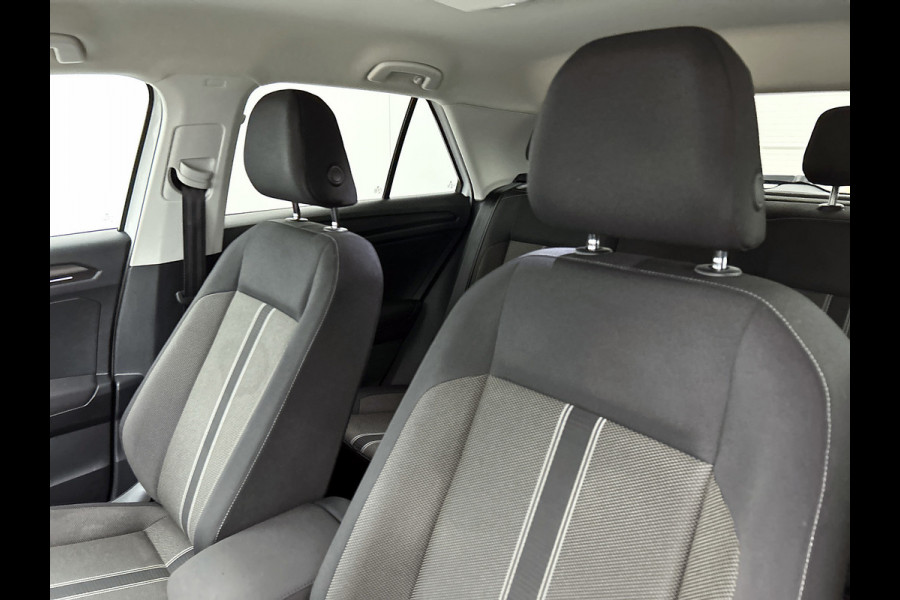 Volkswagen T-Roc 1.5 TSI Sport(Goed OnderH, Navi, StoelV, Camera, PDC V+A, Addapt Cruise, Etc)