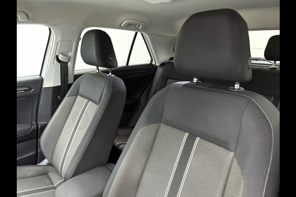 Volkswagen T-Roc 1.5 TSI Sport(Goed OnderH, Navi, StoelV, Camera, PDC V+A, Addapt Cruise, Etc)