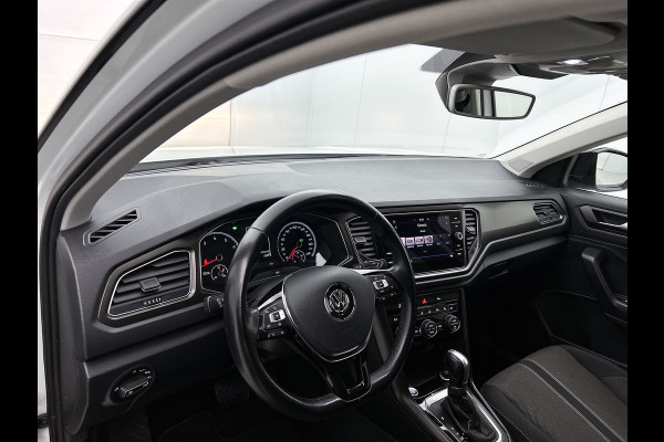 Volkswagen T-Roc 1.5 TSI Sport(Goed OnderH, Navi, StoelV, Camera, PDC V+A, Addapt Cruise, Etc)