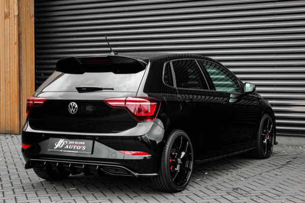 Volkswagen Polo 1.0 TSI 110PK DSG R-LINE / FULL BLACK / VERLAGINGSVEREN / APPLE CARPLAY / LED KOPLAMPEN / DIGITAL DASCH / MAXTON
