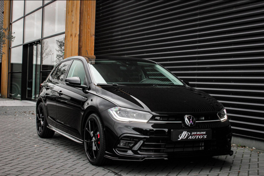 Volkswagen Polo 1.0 TSI 110PK DSG R-LINE / FULL BLACK / VERLAGINGSVEREN / APPLE CARPLAY / LED KOPLAMPEN / DIGITAL DASCH / MAXTON