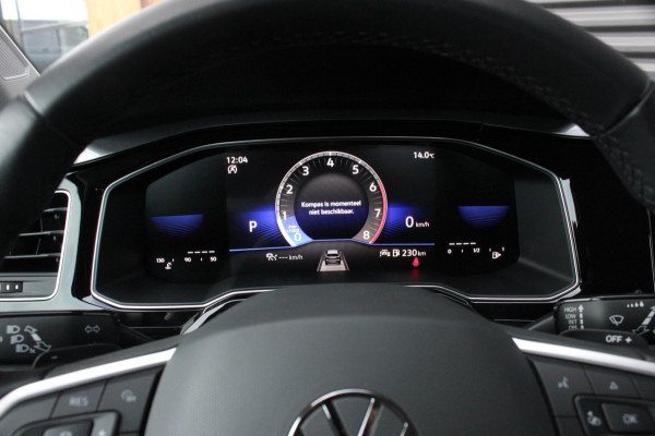 Volkswagen Polo 1.0 TSI 110PK DSG R-LINE / FULL BLACK / VERLAGINGSVEREN / APPLE CARPLAY / LED KOPLAMPEN / DIGITAL DASCH / MAXTON