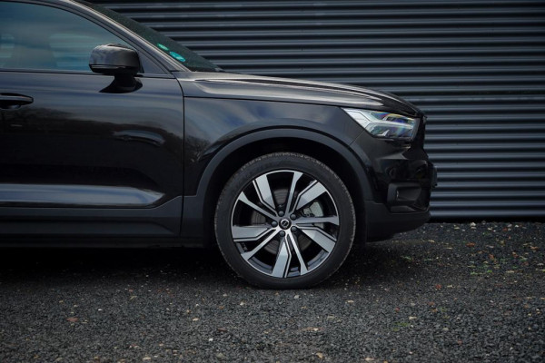 Volvo XC40 Recharge P8 AWD R-Design / Pano / Trehkaak / 19'' / Incl BTW
