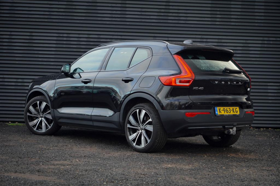Volvo XC40 Recharge P8 AWD R-Design / Pano / Trehkaak / 19'' / Incl BTW