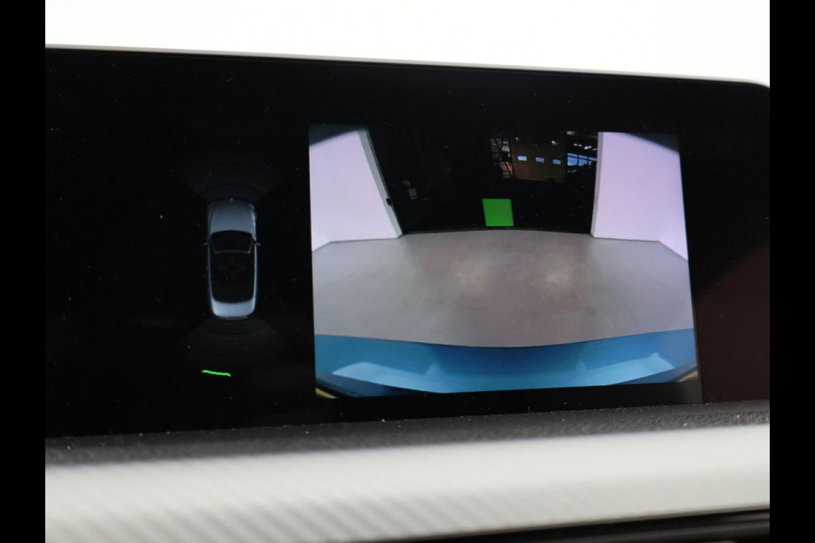 BMW 4 Serie Cabrio 420i M-SPORT + NEKVERWARMING | HEAD-UP | DAB | HARMAN/KARDON | MEMORY | CAMERA | SPORTSTOELEN