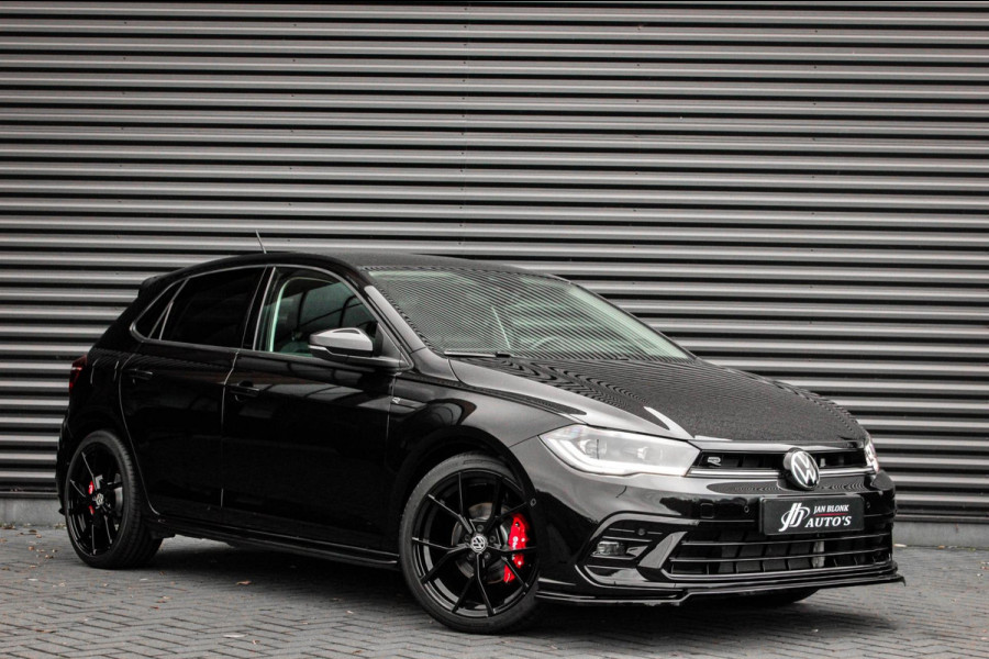 Volkswagen Polo 1.0 TSI 110PK DSG R-LINE / FULL BLACK / VERLAGINGSVEREN / APPLE CARPLAY / LED KOPLAMPEN / DIGITAL DASCH / MAXTON