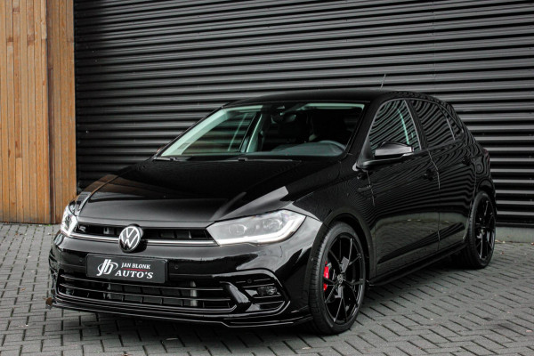 Volkswagen Polo 1.0 TSI 110PK DSG R-LINE / FULL BLACK / VERLAGINGSVEREN / APPLE CARPLAY / LED KOPLAMPEN / DIGITAL DASCH / MAXTON