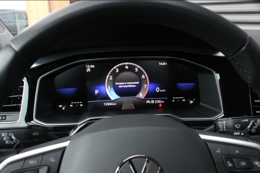 Volkswagen Polo 1.0 TSI 110PK DSG R-LINE / FULL BLACK / VERLAGINGSVEREN / APPLE CARPLAY / LED KOPLAMPEN / DIGITAL DASCH / MAXTON