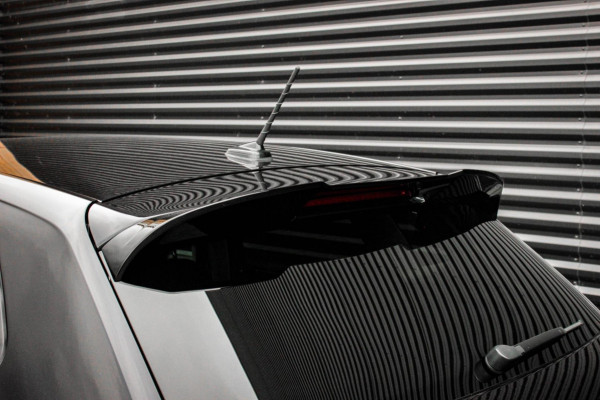 Volkswagen Polo 1.0 TSI 110PK DSG R-LINE / FULL BLACK / VERLAGINGSVEREN / APPLE CARPLAY / LED KOPLAMPEN / DIGITAL DASCH / MAXTON