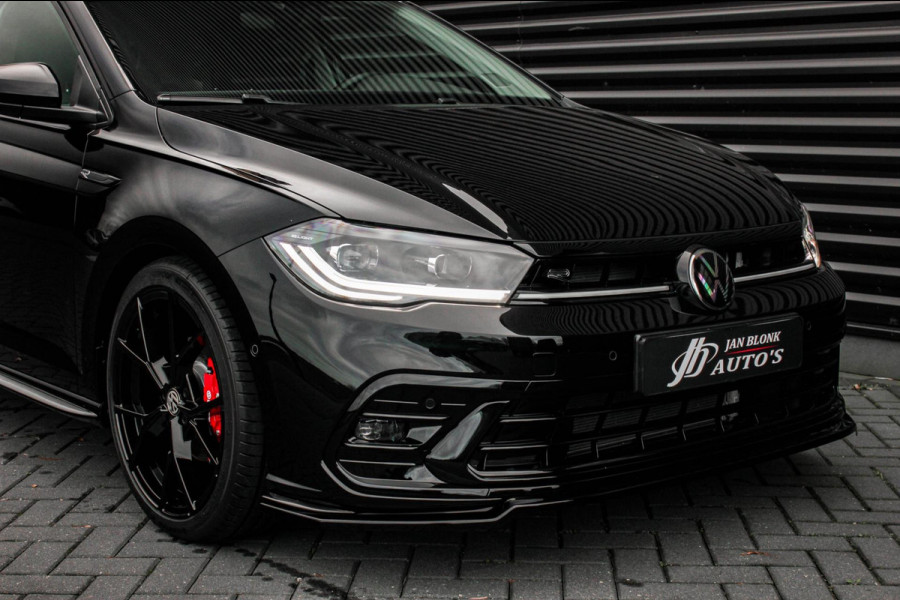 Volkswagen Polo 1.0 TSI 110PK DSG R-LINE / FULL BLACK / VERLAGINGSVEREN / APPLE CARPLAY / LED KOPLAMPEN / DIGITAL DASCH / MAXTON