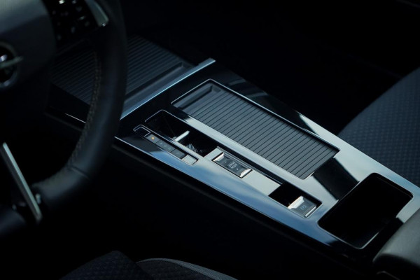 Opel Astra 1.2 GS Line / Aut / Carplay / 18'' / Virtual Display