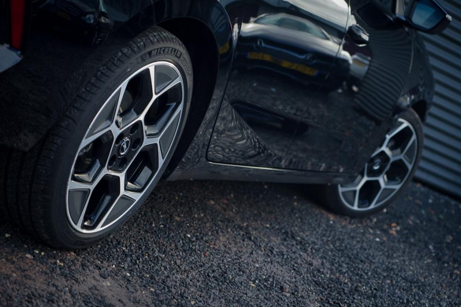 Opel Astra 1.2 GS Line / Aut / Carplay / 18'' / Virtual Display