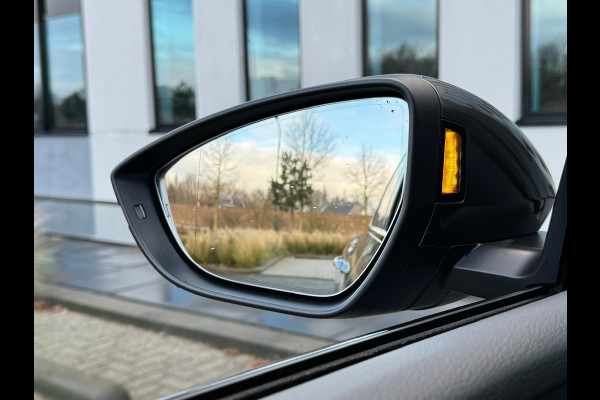 Audi e-tron 55 quattro S edition 95 kWh,2 X S-LINE, panoramadak, camera, vol opties, 25000 km, 1 e eigenaar, NL auto met nap