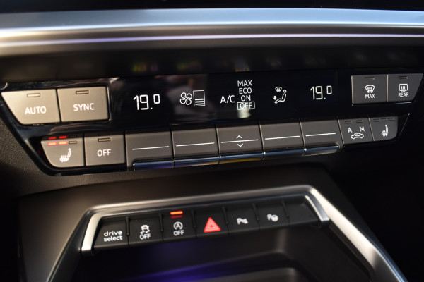 Audi S3 Sportback 2.0 TFSI S3 QUATTRO 310PK S-TRONIC S3-SPORT CAMERA/LEDER/CARPLAY FABRIEKS GARANTIE