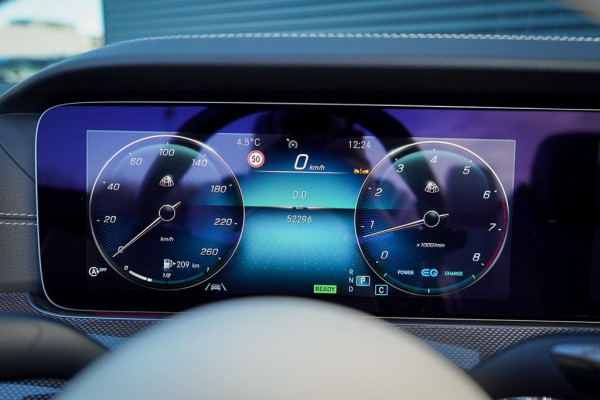 Mercedes-Benz E-Klasse Cabrio 300 AMG Line / 53 AMG Uitgevoerd / Carbon / Stoelverwarming
