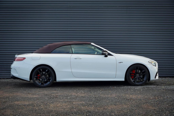 Mercedes-Benz E-Klasse Cabrio 300 AMG Line / 53 AMG Uitgevoerd / Carbon / Stoelverwarming
