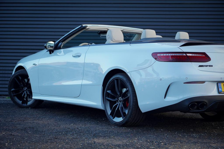 Mercedes-Benz E-Klasse Cabrio 300 AMG Line / 53 AMG Uitgevoerd / Carbon / Stoelverwarming