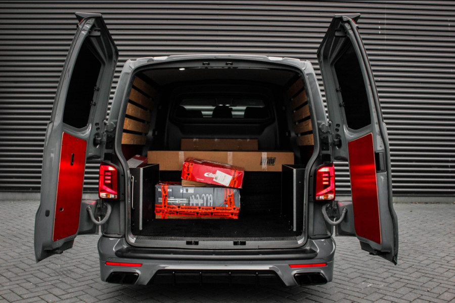 Volkswagen Transporter 2.0 TDI L2H1 150PK BULLI DC DUBBEL CABINE / LEIGHTONVANS BODYKIT / FULL OPTINS / LEDER / FULL BLACK / APPLE