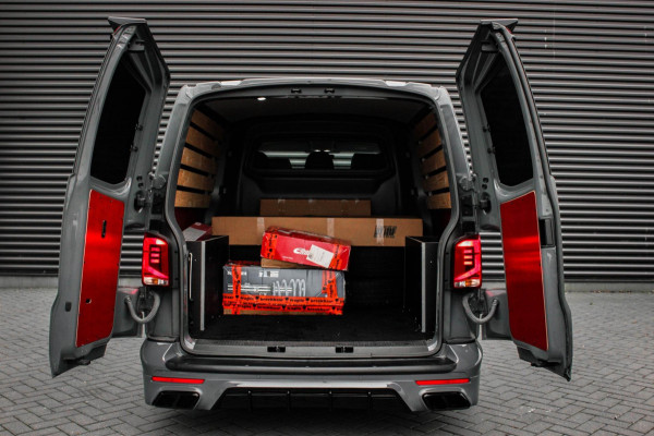 Volkswagen Transporter 2.0 TDI L2H1 150PK BULLI DC DUBBEL CABINE / LEIGHTONVANS BODYKIT / FULL OPTINS / LEDER / FULL BLACK / APPLE