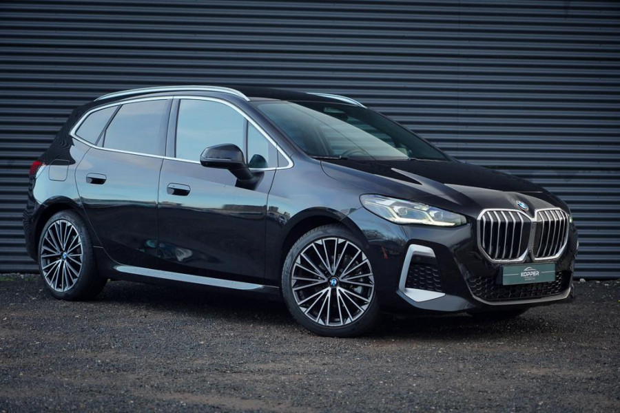 BMW 2 Serie Active Tourer 220i / Aut / M-Sport / Pano / Trekhaak / 19'' / HUD