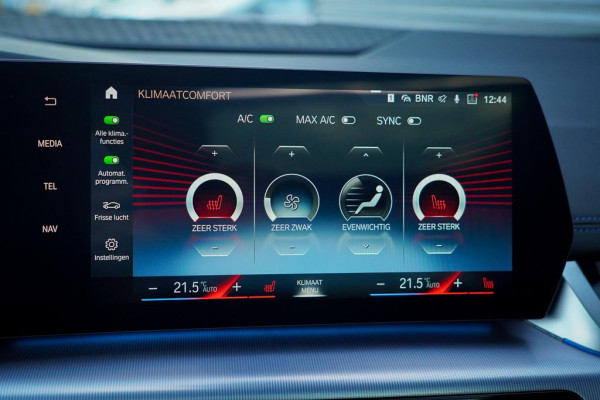 BMW 2 Serie Active Tourer 220i / Aut / M-Sport / Pano / Trekhaak / 19'' / HUD