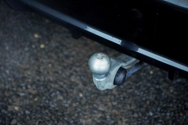 BMW 2 Serie Active Tourer 220i / Aut / M-Sport / Pano / Trekhaak / 19'' / HUD