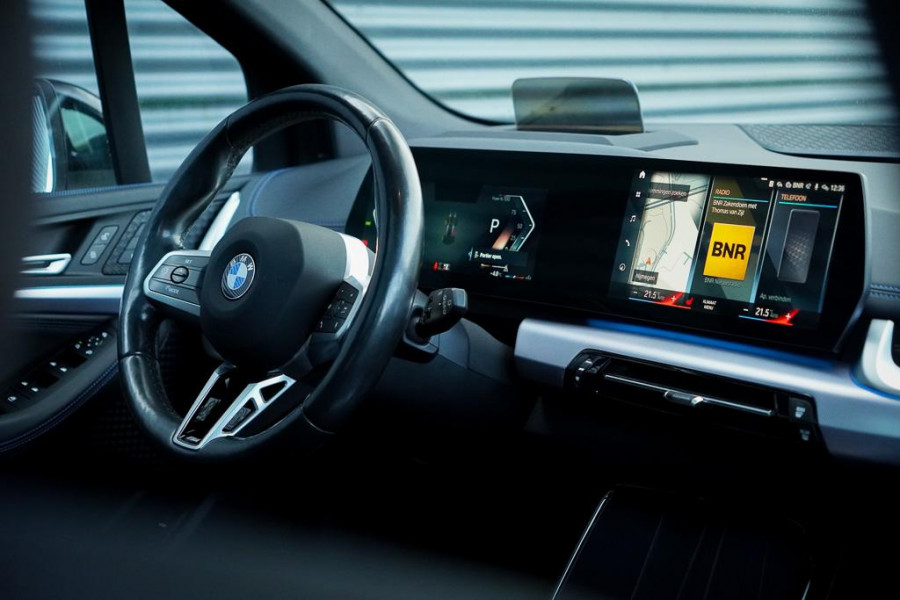 BMW 2 Serie Active Tourer 220i / Aut / M-Sport / Pano / Trekhaak / 19'' / HUD
