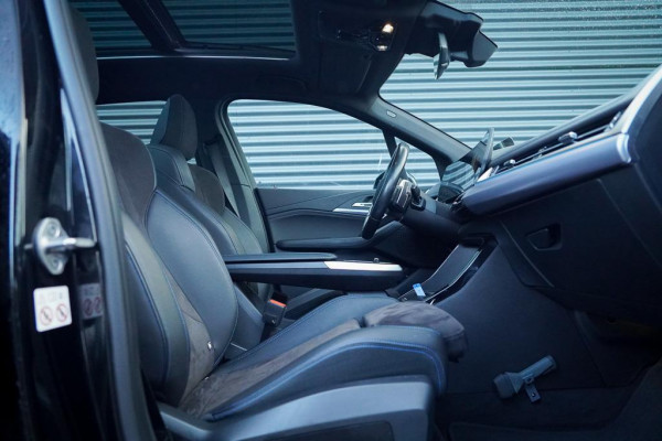 BMW 2 Serie Active Tourer 220i / Aut / M-Sport / Pano / Trekhaak / 19'' / HUD