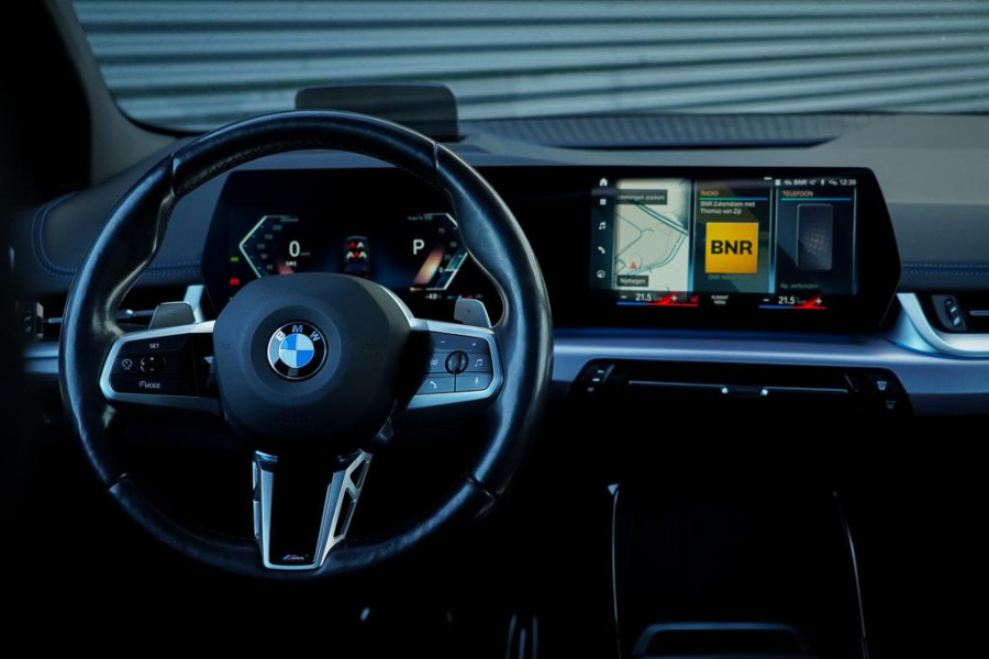 BMW 2 Serie Active Tourer 220i / Aut / M-Sport / Pano / Trekhaak / 19'' / HUD