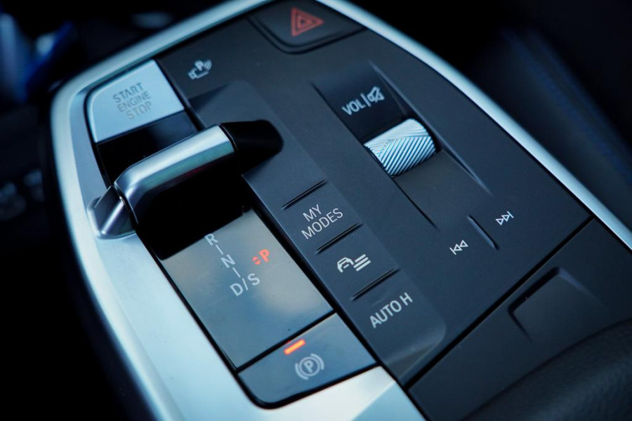 BMW 2 Serie Active Tourer 220i / Aut / M-Sport / Pano / Trekhaak / 19'' / HUD