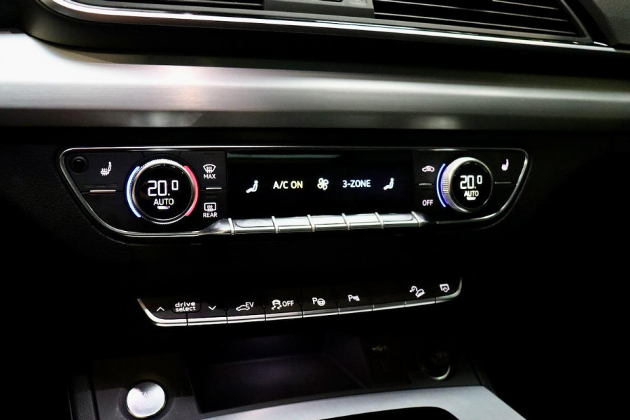 Audi Q5 55 TFSI e Quattro Competition FULL OPTION!!