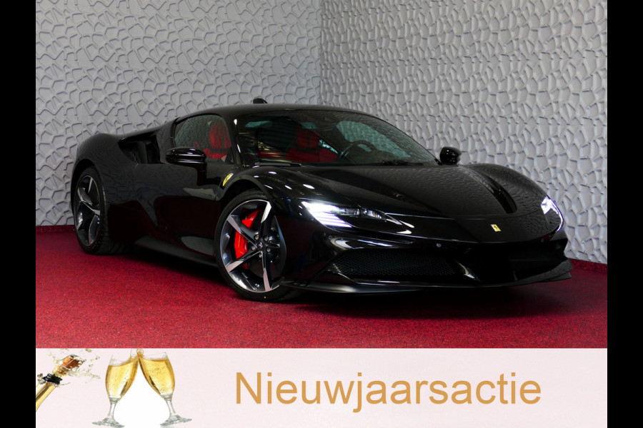 Ferrari SF90 Stradale 4.0 V8 1000PK INCL BTW/BPM. CARBON SEATS/STUUR LIFT CARPLAY AFS CAMERA phev