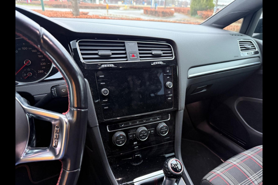 Volkswagen Golf 2.0 TSI GTI 230pk 6-bak