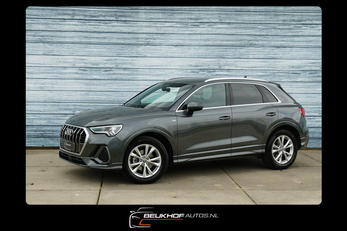 Audi Q3 35 TFSI S-Line Sport Trekhaak Carplay Leer Xenon Pdc