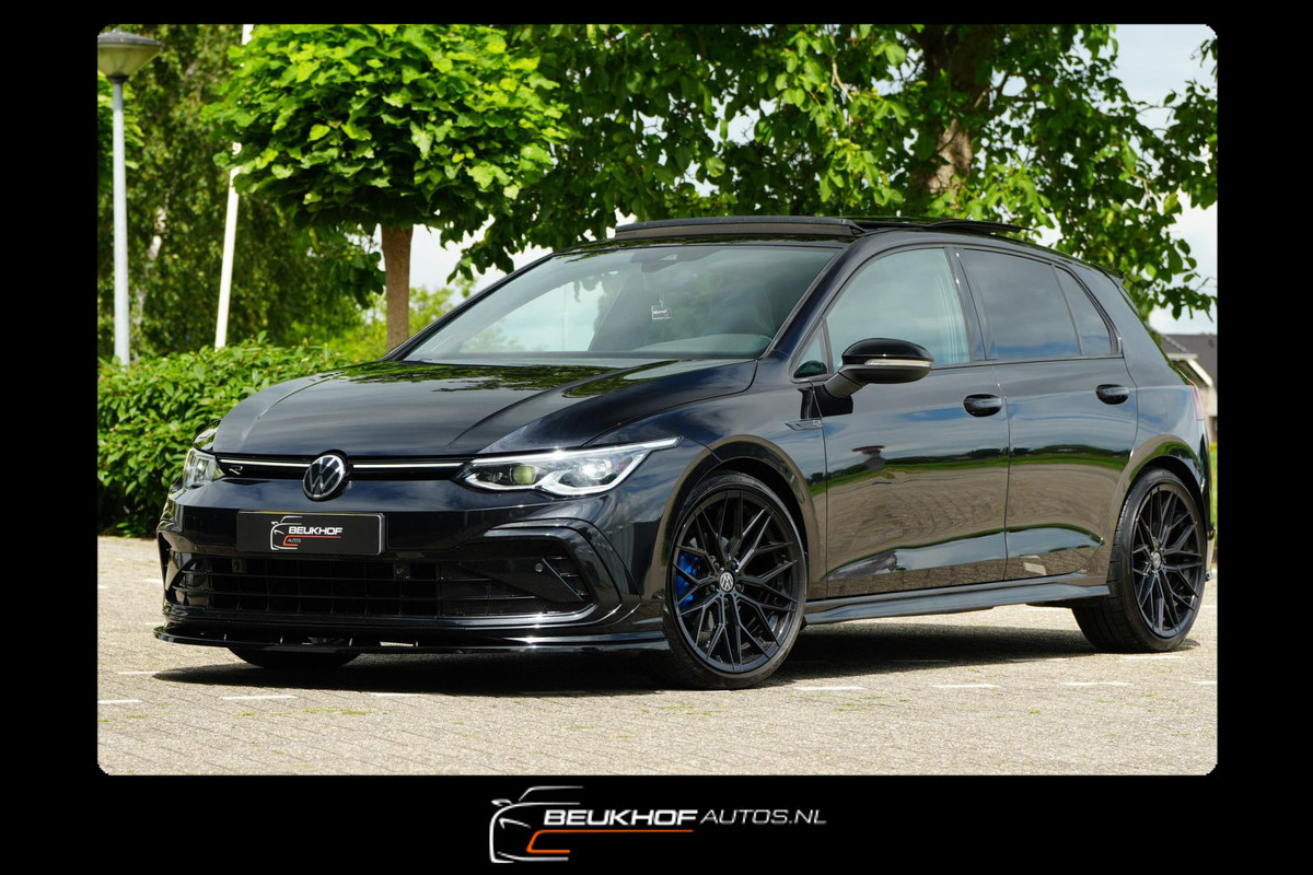 Volkswagen Golf 1.5 eTSI R-Line Pano H&K Audio Cruise Camera