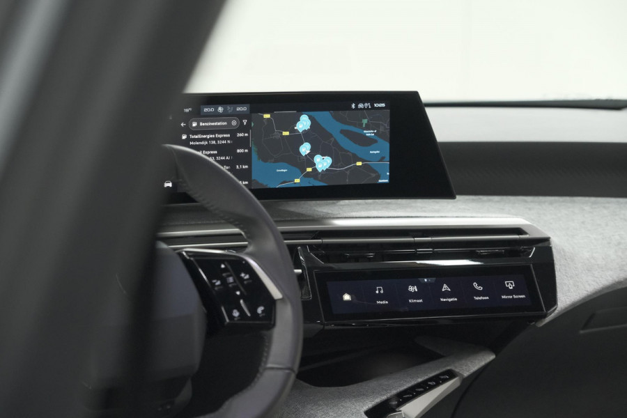 Peugeot 5008 Hybrid 136 e-DCS6 Allure | 7 Zitplaatsen | Camera | Stoelverwarming | Panoramic Navigation pack