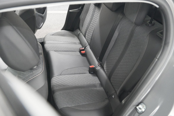 Peugeot 208 Hybrid 110 e-DCS6 Allure | Stoelverwarming | Apple Carplay | Parkeersensoren