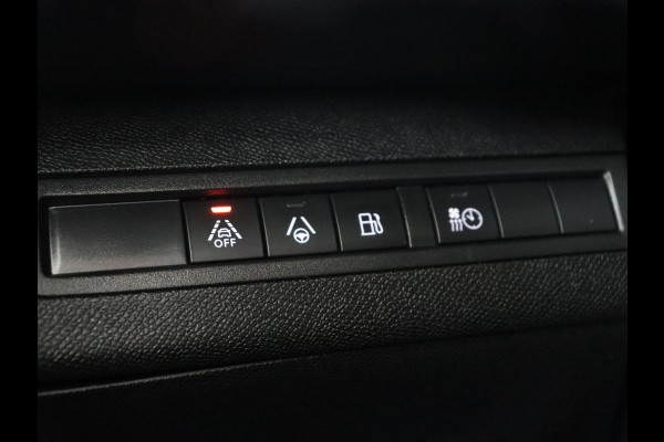 Peugeot 3008 1.6 HYbrid 225 GT | Panoramadak | Trekhaak | Adaptive cruise | 360 Camera | Stoelverwarming | Carplay | Focal HiFi | Navigatie | 19'' | PHEV | Plug In