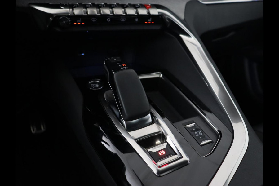 Peugeot 3008 1.6 HYbrid 225 GT | Panoramadak | Trekhaak | Adaptive cruise | 360 Camera | Stoelverwarming | Carplay | Focal HiFi | Navigatie | 19'' | PHEV | Plug In